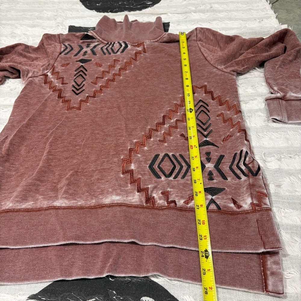 Ariat Women's Sweatshirt Turtleneck Maroon Aztec Native Western Sz M Biker Boho - Picture 10 of 11